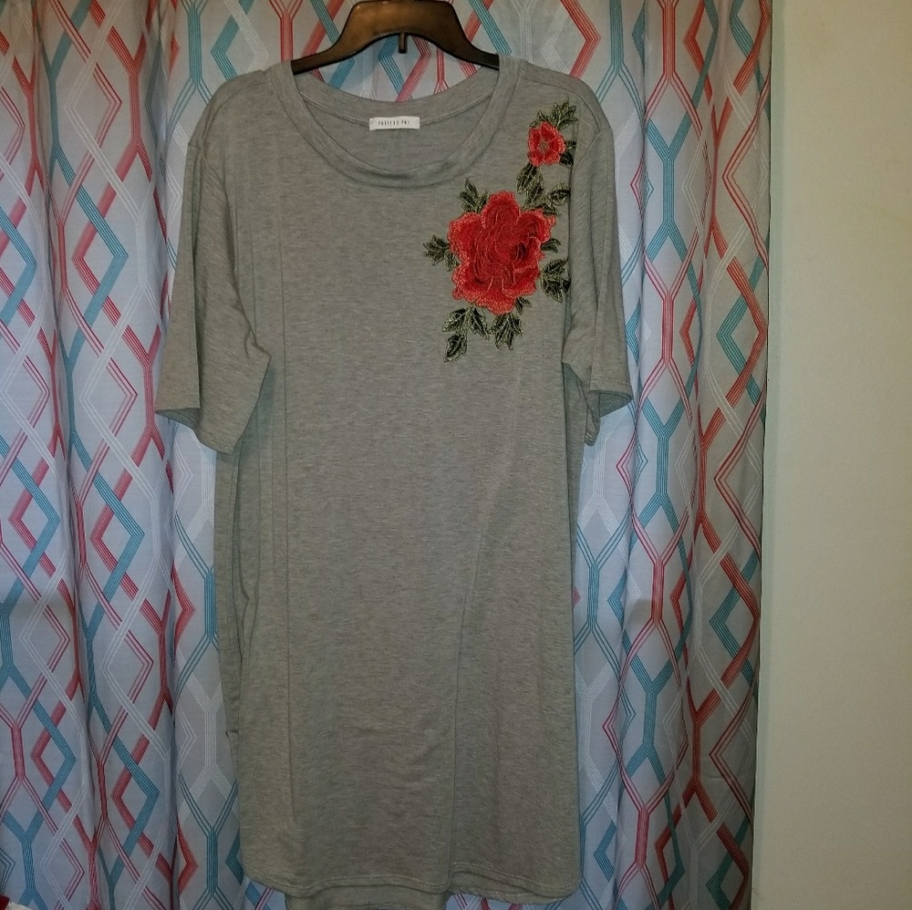 Grey floral t-shirt dress